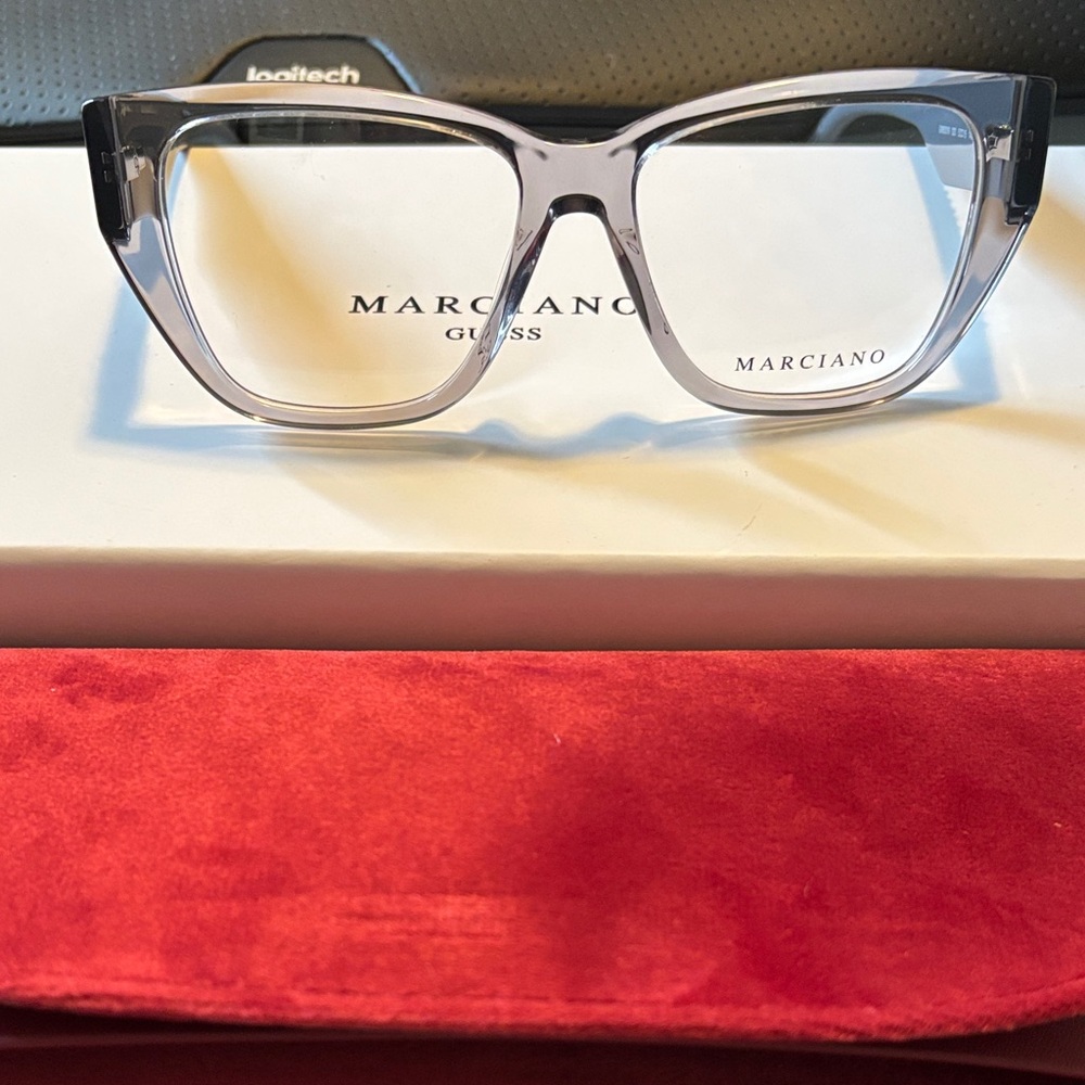 UE Transparent Light Gray Square Glasses